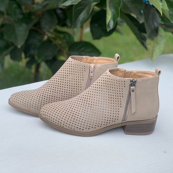 Memory Foam Perforated Shoe Women’s Boots Booties - Picture 4 of 12